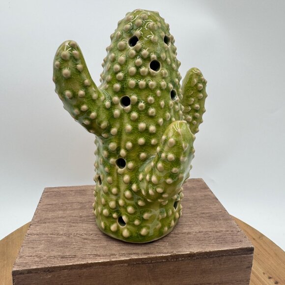 Ceramic Green Cactus Figure Southwest Style 5 1/2 in. Tall unbranded EUC - Picture 4 of 9